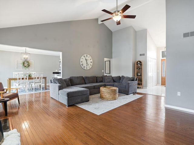 48670 Arnold Drive, Macomb Twp, MI 48044