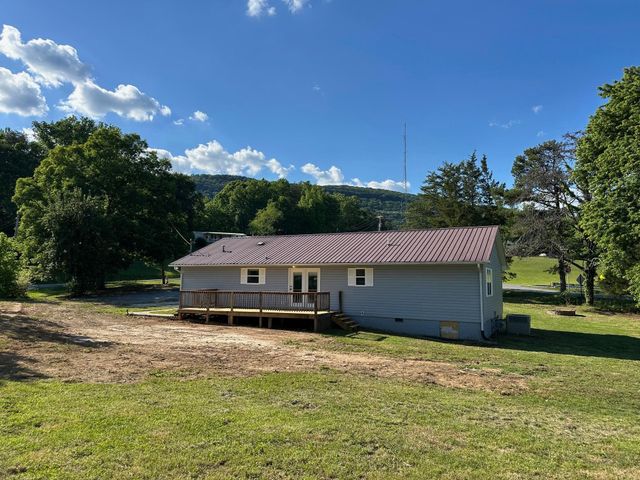 8790 Back Valley Road, Evensville, TN 37332