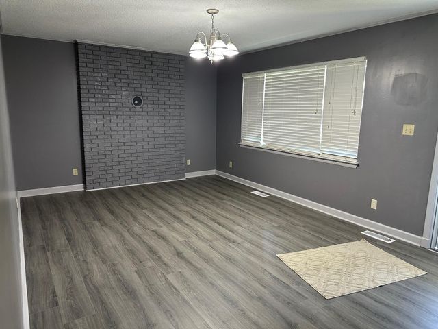 8790 Back Valley Road, Evensville, TN 37332