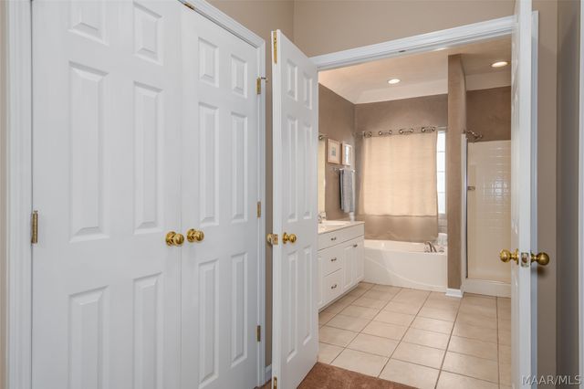 9528 COLLETON Place, Montgomery, AL 36117