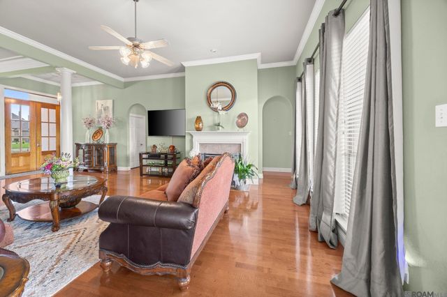 6142 Waterford Ln, Sorrento, LA 70778