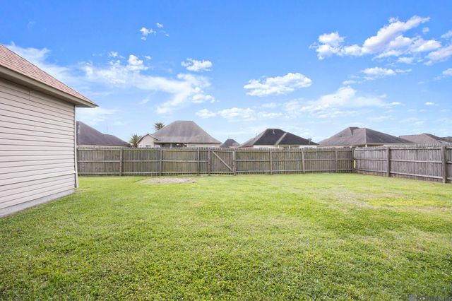 6142 Waterford Ln, Sorrento, LA 70778