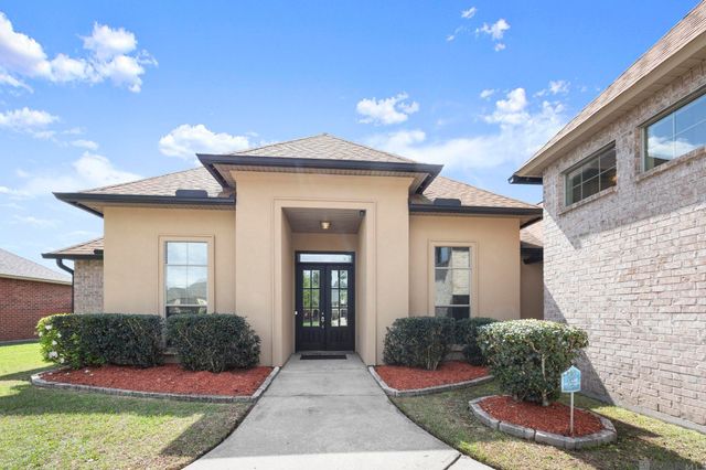 6142 Waterford Ln, Sorrento, LA 70778