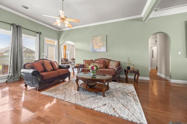 6142 Waterford Ln, Sorrento, LA 70778