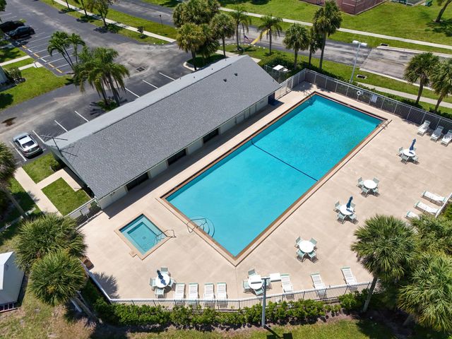 3588 Alder Drive D1, West Palm Beach, FL 33417