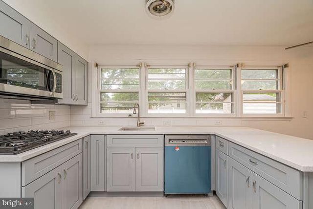 1916 PORTER AVENUE, Suitland, MD 20746