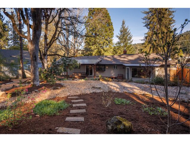 4680 W HILLSIDE Dr, Eugene, OR 97405