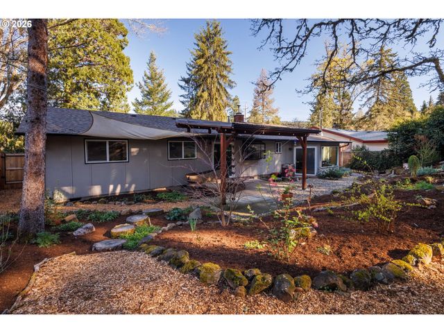 4680 W HILLSIDE Dr, Eugene, OR 97405