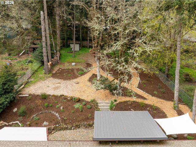 4680 W HILLSIDE Dr, Eugene, OR 97405