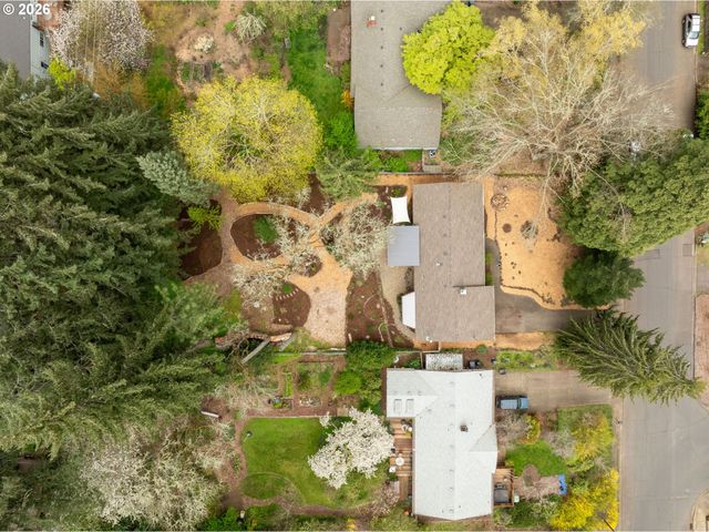 4680 W HILLSIDE Dr, Eugene, OR 97405