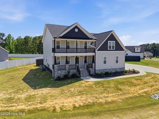 69 Red Rocks Circle, Benson, NC 27504