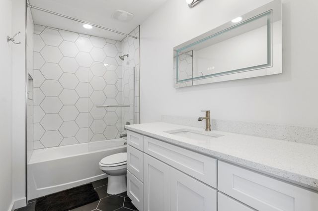 26 Poinciana Cove Rd, St Augustine, FL 32084