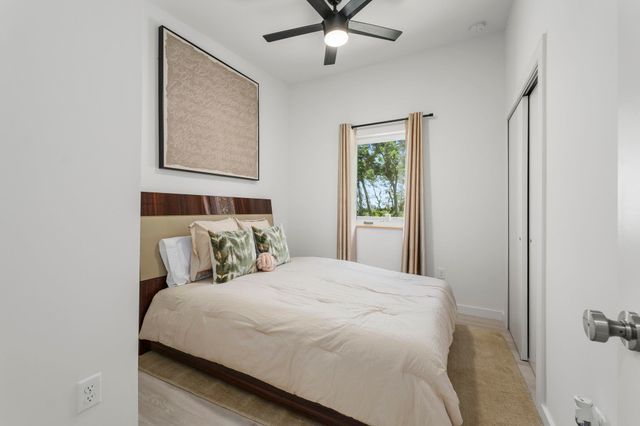 26 Poinciana Cove Rd, St Augustine, FL 32084