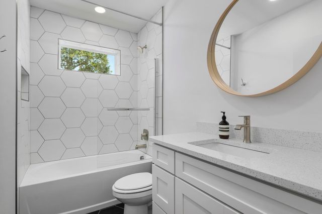 26 Poinciana Cove Rd, St Augustine, FL 32084