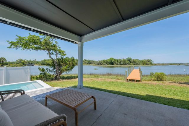 26 Poinciana Cove Rd, St Augustine, FL 32084