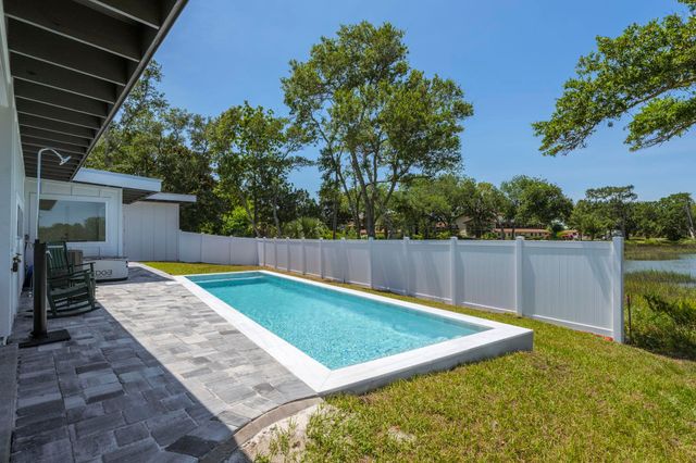 26 Poinciana Cove Rd, St Augustine, FL 32084
