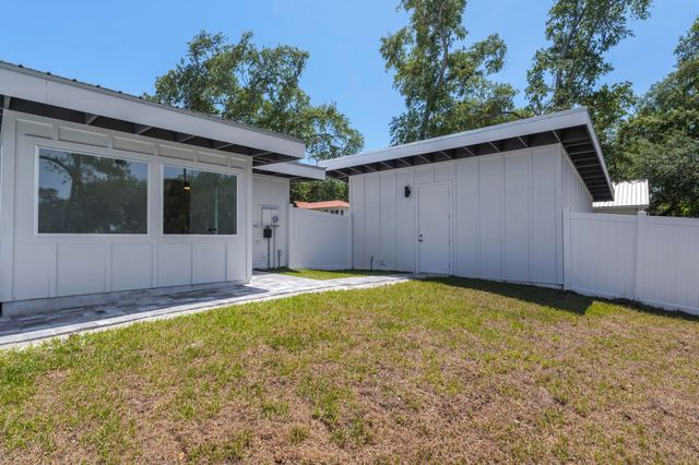 26 Poinciana Cove Rd, St Augustine, FL 32084