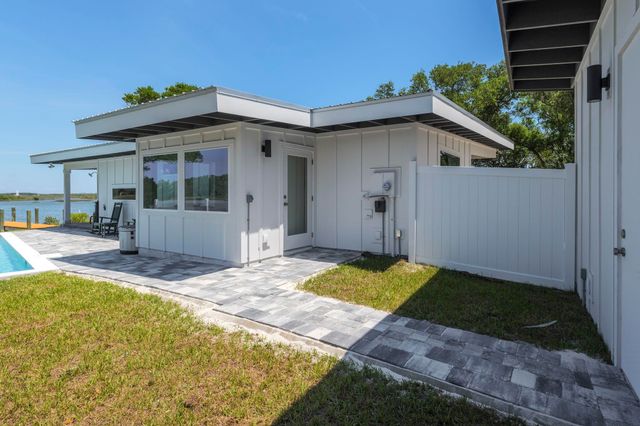 26 Poinciana Cove Rd, St Augustine, FL 32084