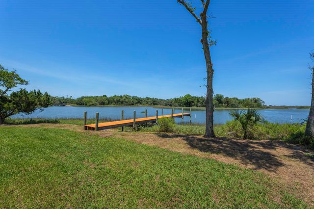 26 Poinciana Cove Rd, St Augustine, FL 32084