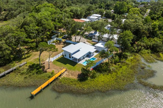 26 Poinciana Cove Rd, St Augustine, FL 32084