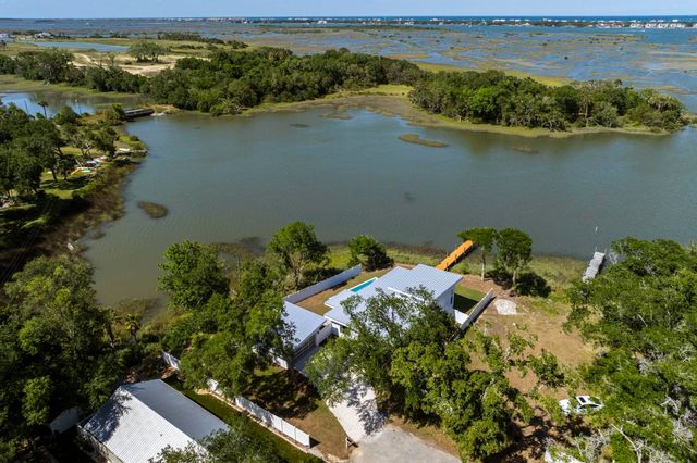 26 Poinciana Cove Rd, St Augustine, FL 32084