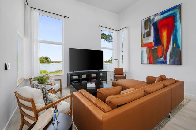 26 Poinciana Cove Rd, St Augustine, FL 32084