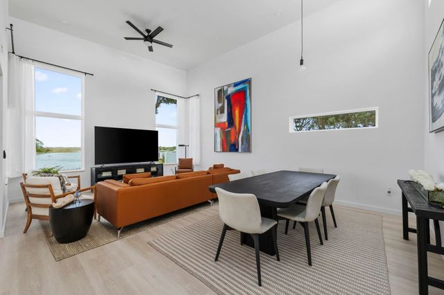 26 Poinciana Cove Rd, St Augustine, FL 32084