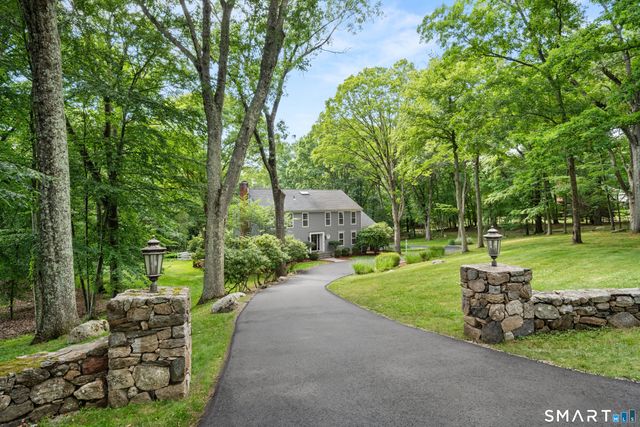 32 Silver Ridge Common, Weston, CT 06883