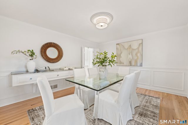 32 Silver Ridge Common, Weston, CT 06883