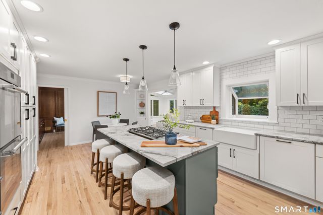 32 Silver Ridge Common, Weston, CT 06883
