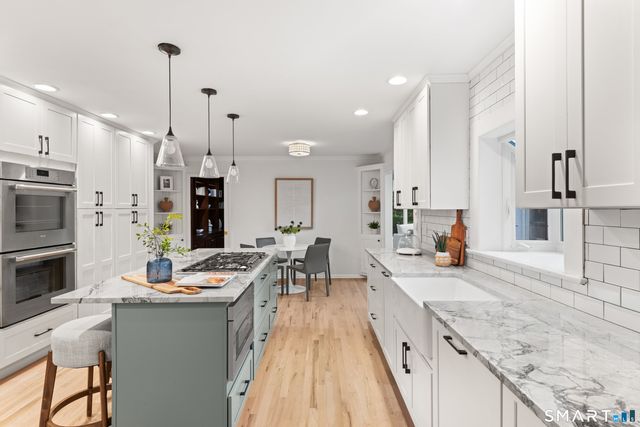32 Silver Ridge Common, Weston, CT 06883