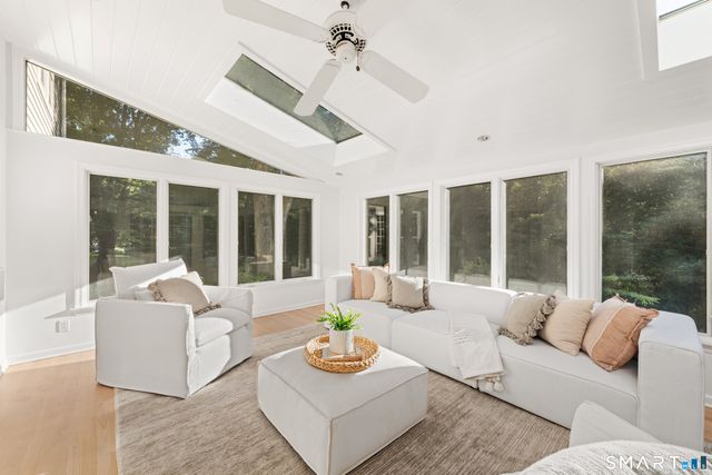 32 Silver Ridge Common, Weston, CT 06883