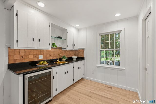 32 Silver Ridge Common, Weston, CT 06883