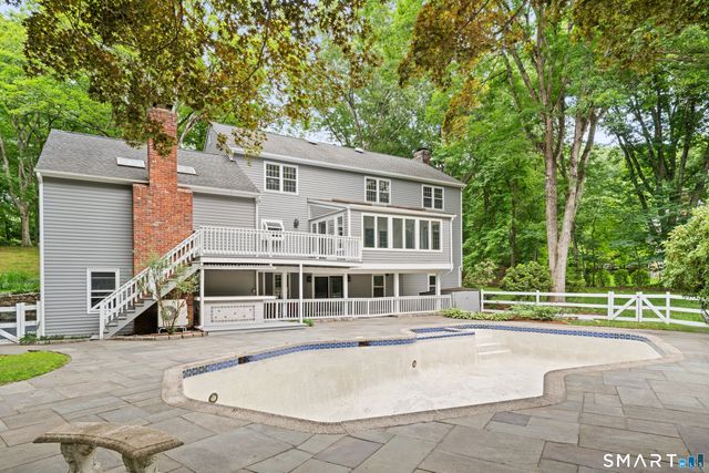 32 Silver Ridge Common, Weston, CT 06883