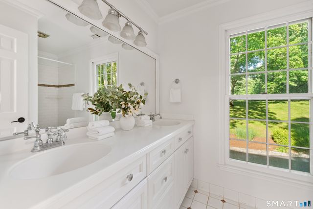 32 Silver Ridge Common, Weston, CT 06883