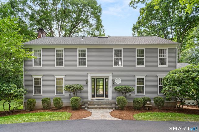 32 Silver Ridge Common, Weston, CT 06883
