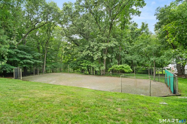 32 Silver Ridge Common, Weston, CT 06883