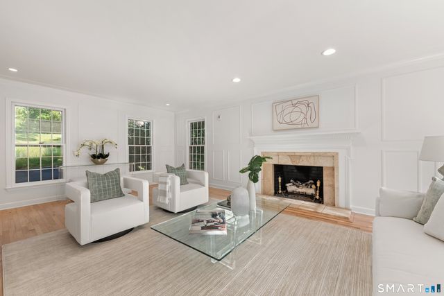 32 Silver Ridge Common, Weston, CT 06883