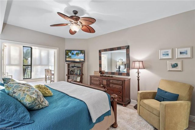 5702 Cape Harbour DR 102, Cape Coral, FL 33914