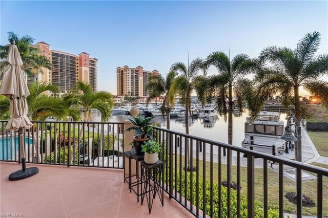 5702 Cape Harbour DR 102, Cape Coral, FL 33914