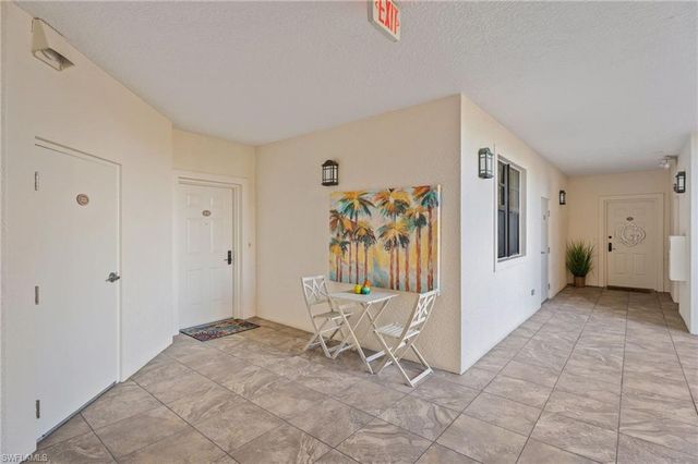 5702 Cape Harbour DR 102, Cape Coral, FL 33914