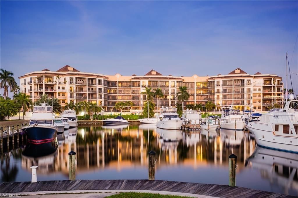 5702 Cape Harbour DR 102, Cape Coral, FL 33914