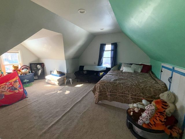 24 Hampden St, West Springfield, MA 01089