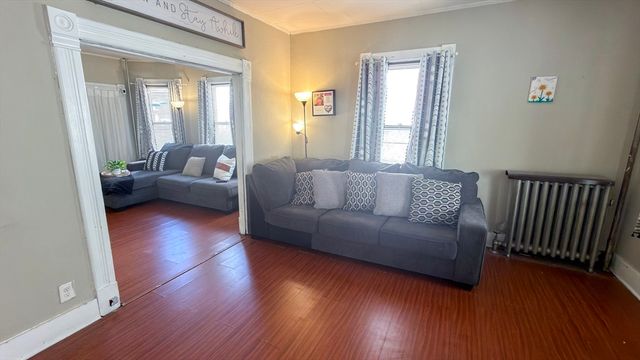 24 Hampden St, West Springfield, MA 01089