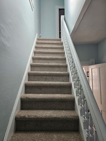 24 Hampden St, West Springfield, MA 01089