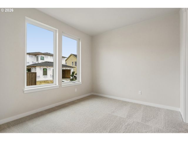 754 Magnolia Ave, Woodburn, OR 97071