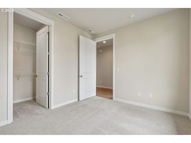 754 Magnolia Ave, Woodburn, OR 97071