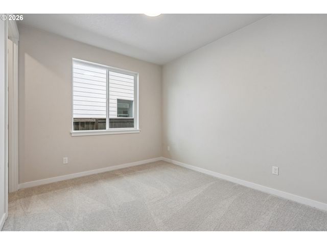 754 Magnolia Ave, Woodburn, OR 97071