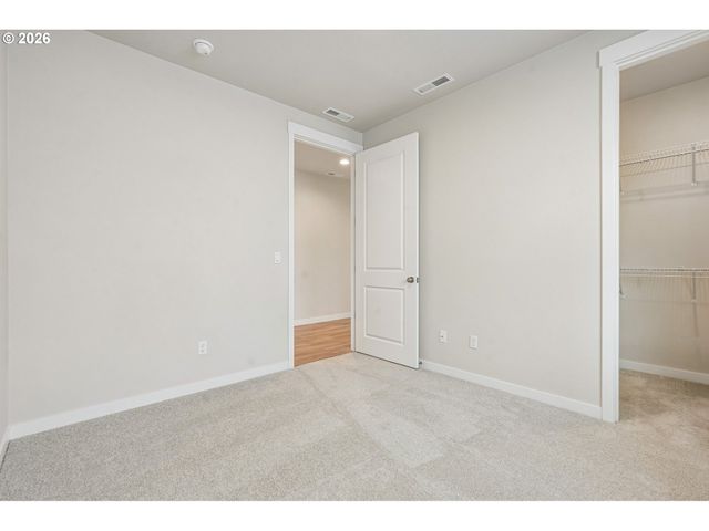 754 Magnolia Ave, Woodburn, OR 97071