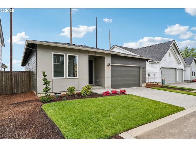 754 Magnolia Ave, Woodburn, OR 97071